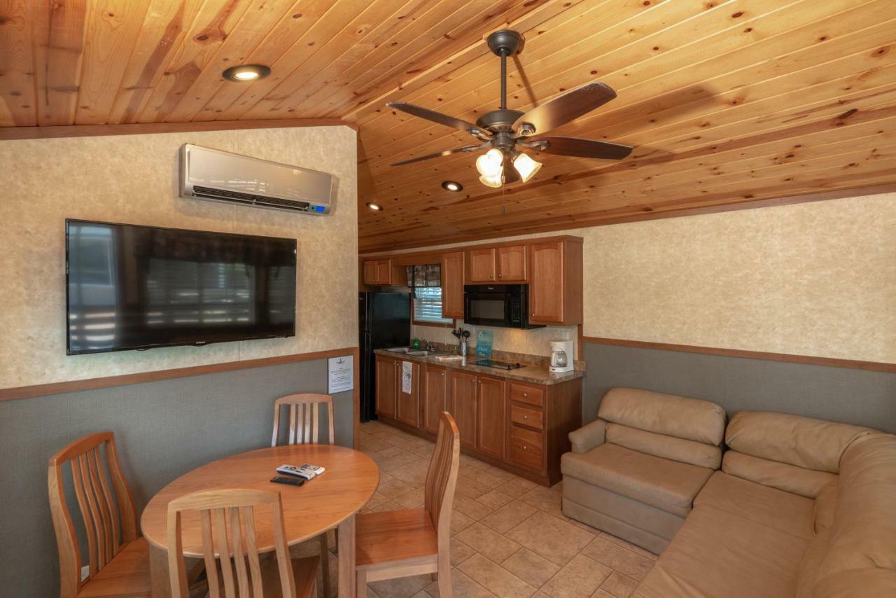 New Point Rv Resort Room photo